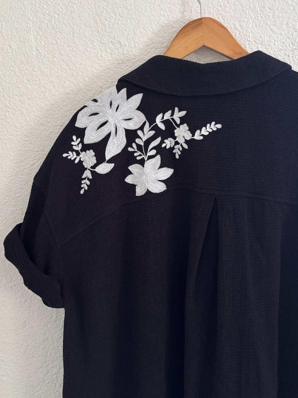 We The Free People Flowers Oversized Embroidered Shirt Black White Button Up - Picture 5 of 11